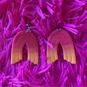 🌺HANDMADE clay sunset rainbow earrings!
